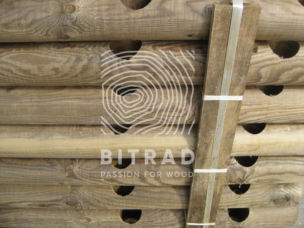 Tutores de madera torneados. PPHU Bitrad